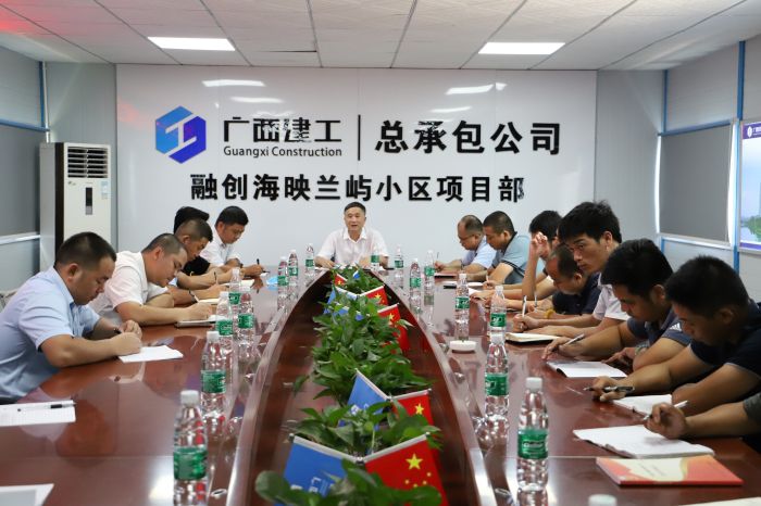 張強作指示。侯建杰 攝.jpg