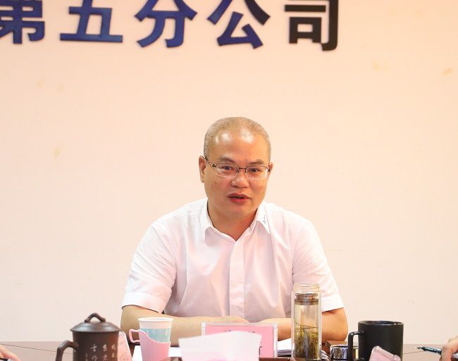 鄧少新講話。楊鈺 攝（修圖）.jpg